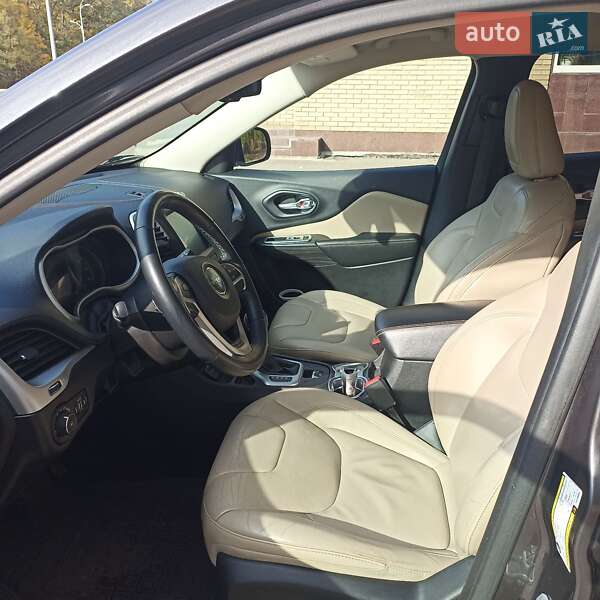 Внедорожник / Кроссовер Jeep Cherokee 2015 в Харькове фото 6 Внедорожник / Кроссовер Jeep Cherokee 2015 в Харькове