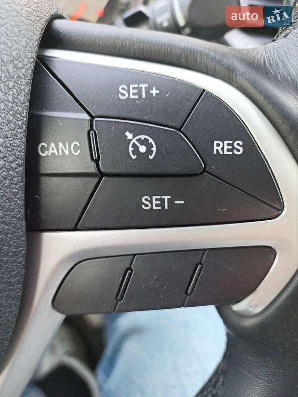 Внедорожник / Кроссовер Jeep Cherokee 2015 в Харькове фото 27 Внедорожник / Кроссовер Jeep Cherokee 2015 в Харькове