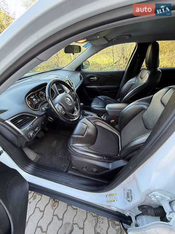 Внедорожник / Кроссовер Jeep Cherokee 2020 в Львове фото 11 Внедорожник / Кроссовер Jeep Cherokee 2020 в Львове