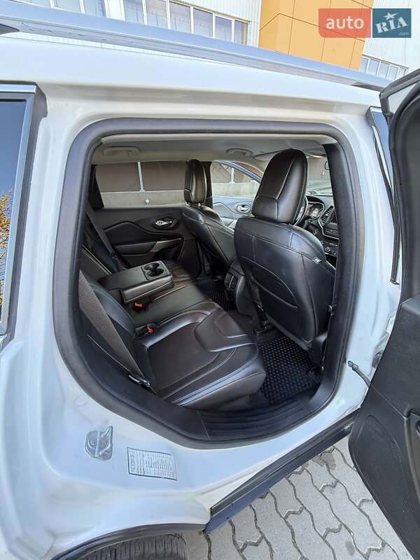 Внедорожник / Кроссовер Jeep Cherokee 2020 в Львове фото 15 Внедорожник / Кроссовер Jeep Cherokee 2020 в Львове