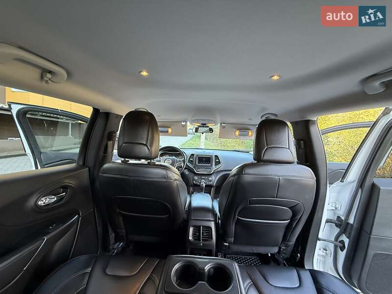 Внедорожник / Кроссовер Jeep Cherokee 2020 в Львове фото 17 Внедорожник / Кроссовер Jeep Cherokee 2020 в Львове