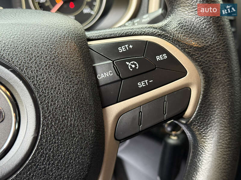 Внедорожник / Кроссовер Jeep Cherokee 2014 в Днепре фото 46 Внедорожник / Кроссовер Jeep Cherokee 2014 в Днепре