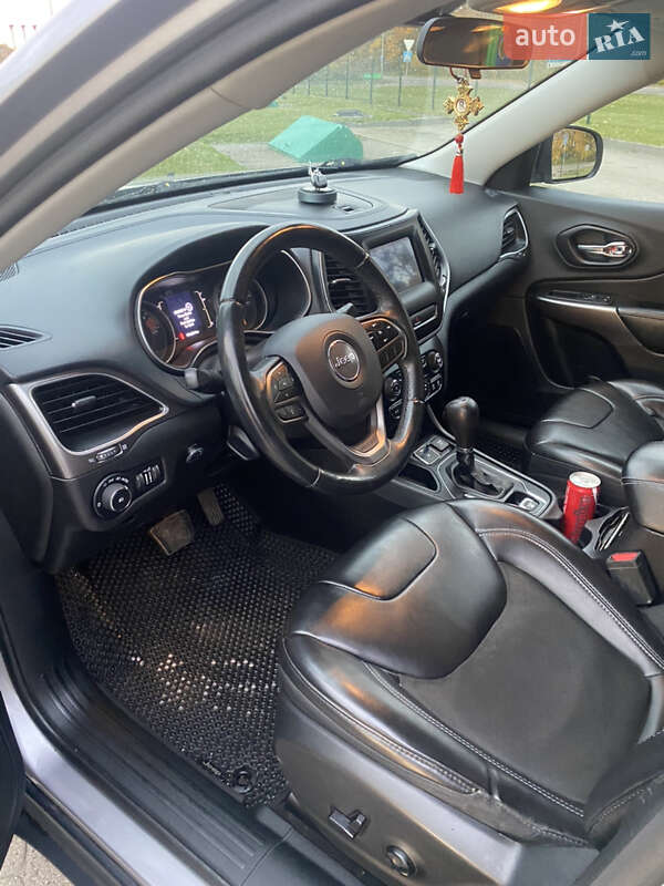 Внедорожник / Кроссовер Jeep Cherokee 2018 в Бродах фото 23 Внедорожник / Кроссовер Jeep Cherokee 2018 в Бродах