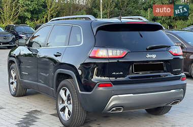 Внедорожник / Кроссовер Jeep Cherokee 2018 в 