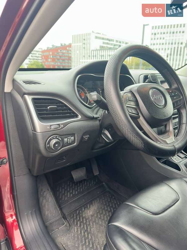 Внедорожник / Кроссовер Jeep Cherokee 2018 в Львове