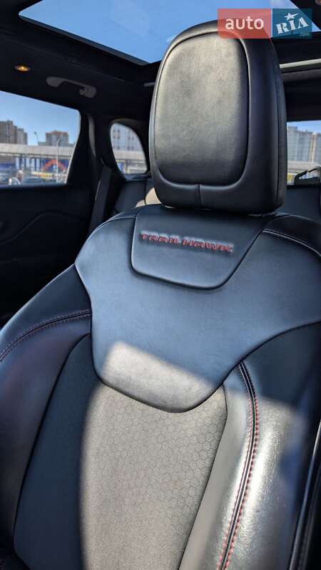 Внедорожник / Кроссовер Jeep Cherokee 2018 в Киеве фото 19 Внедорожник / Кроссовер Jeep Cherokee 2018 в Киеве