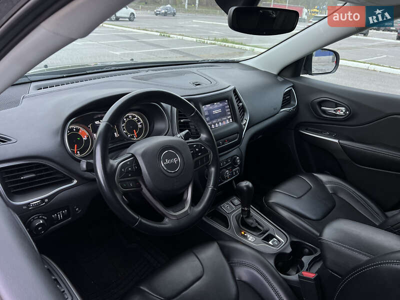 Внедорожник / Кроссовер Jeep Cherokee 2018 в Киеве фото 18 Внедорожник / Кроссовер Jeep Cherokee 2018 в Киеве