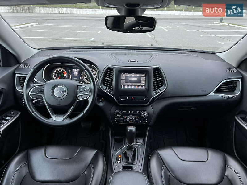 Внедорожник / Кроссовер Jeep Cherokee 2018 в Киеве фото 26 Внедорожник / Кроссовер Jeep Cherokee 2018 в Киеве