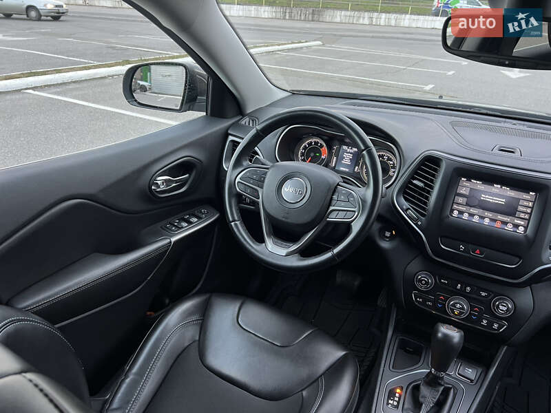Внедорожник / Кроссовер Jeep Cherokee 2018 в Киеве фото 27 Внедорожник / Кроссовер Jeep Cherokee 2018 в Киеве