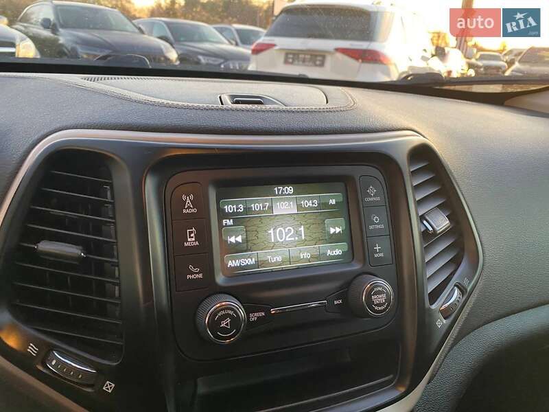 Позашляховик / Кросовер Jeep Cherokee 2016 в Львові