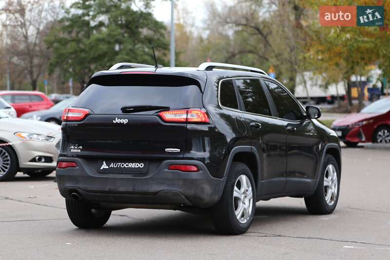 Внедорожник / Кроссовер Jeep Cherokee 2014 в Киеве