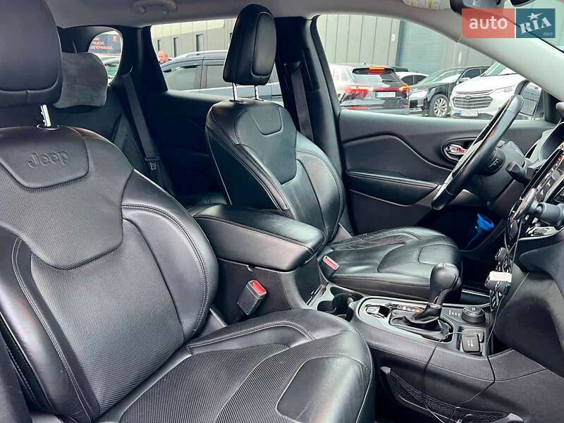 Позашляховик / Кросовер Jeep Cherokee 2020 в Львові фото 43 Позашляховик / Кросовер Jeep Cherokee 2020 в Львові