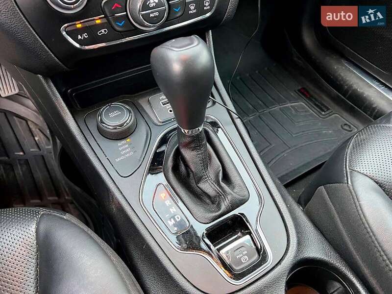 Позашляховик / Кросовер Jeep Cherokee 2020 в Львові фото 33 Позашляховик / Кросовер Jeep Cherokee 2020 в Львові