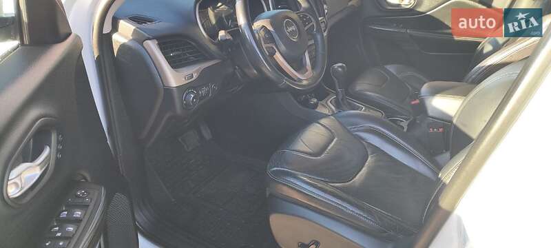 Внедорожник / Кроссовер Jeep Cherokee 2014 в Прилуках
