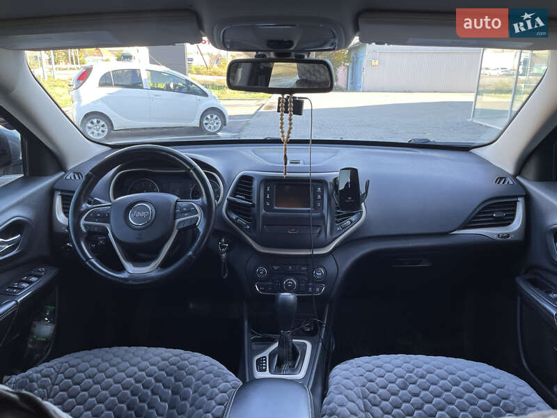 Позашляховик / Кросовер Jeep Cherokee 2013 в Полтаві