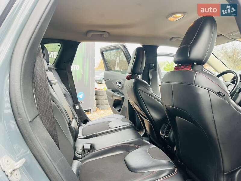 Внедорожник / Кроссовер Jeep Cherokee 2015 в Харькове