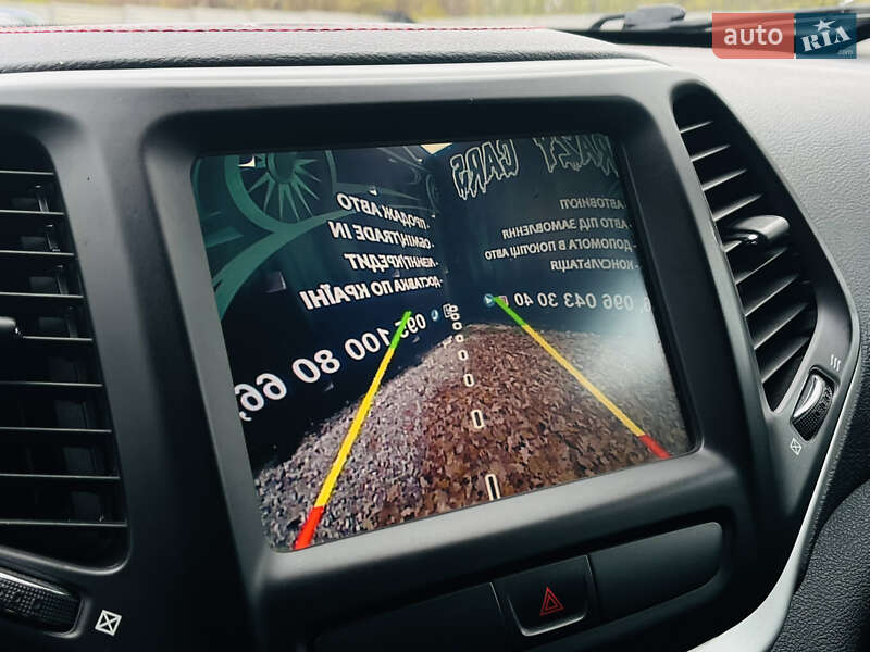 Внедорожник / Кроссовер Jeep Cherokee 2015 в Харькове