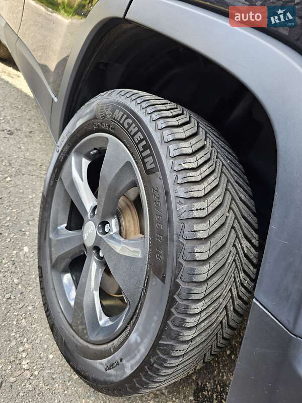 Внедорожник / Кроссовер Jeep Cherokee 2020 в Белой Церкви