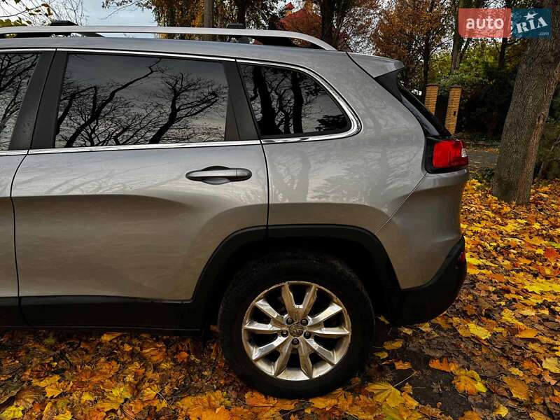 Внедорожник / Кроссовер Jeep Cherokee 2015 в Киеве фото 10 Внедорожник / Кроссовер Jeep Cherokee 2015 в Киеве