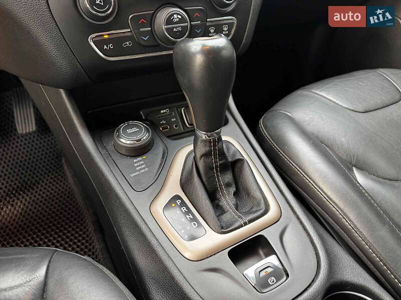 Внедорожник / Кроссовер Jeep Cherokee 2015 в Киеве фото 24 Внедорожник / Кроссовер Jeep Cherokee 2015 в Киеве