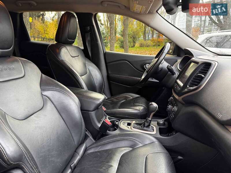 Внедорожник / Кроссовер Jeep Cherokee 2015 в Киеве фото 33 Внедорожник / Кроссовер Jeep Cherokee 2015 в Киеве