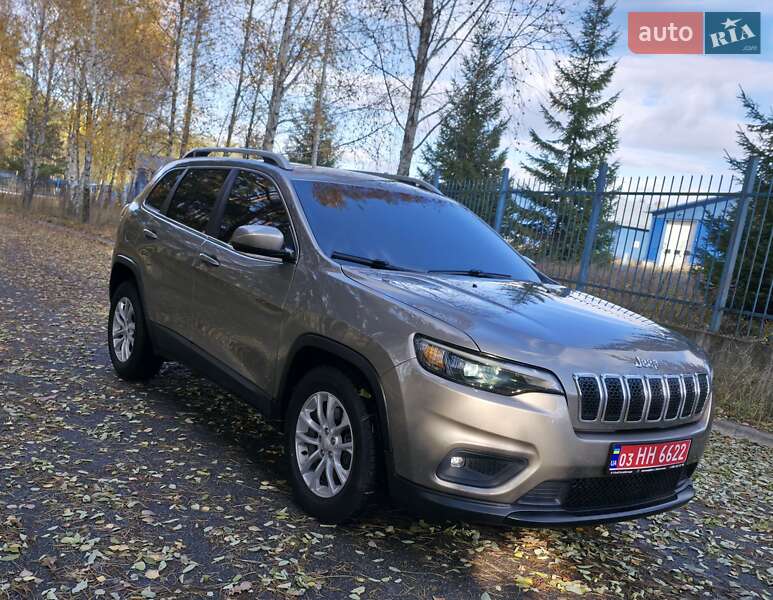 Внедорожник / Кроссовер Jeep Cherokee 2019 в Буче