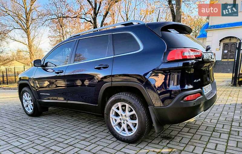 Внедорожник / Кроссовер Jeep Cherokee 2015 в Прилуках