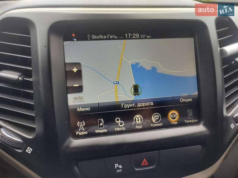 Внедорожник / Кроссовер Jeep Cherokee 2015 в Прилуках