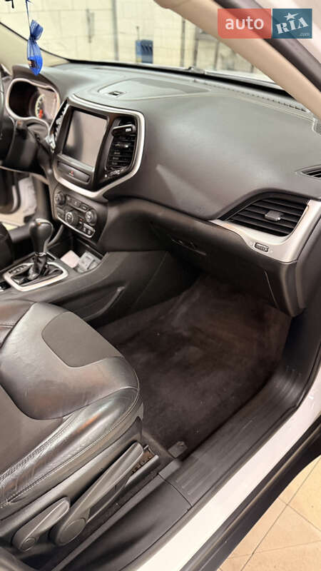 Позашляховик / Кросовер Jeep Cherokee 2017 в Дніпрі