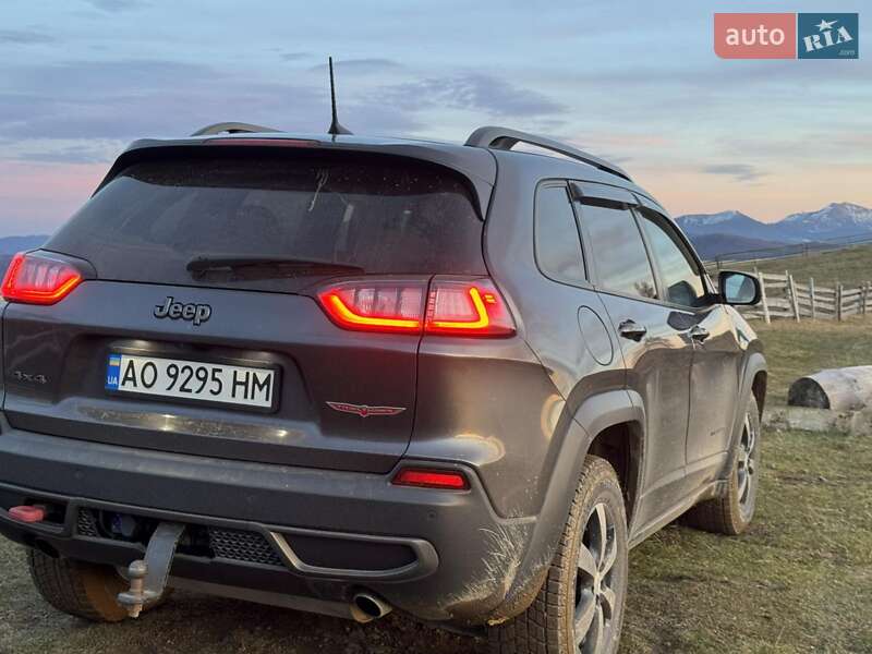 Позашляховик / Кросовер Jeep Cherokee 2020 в Рахові