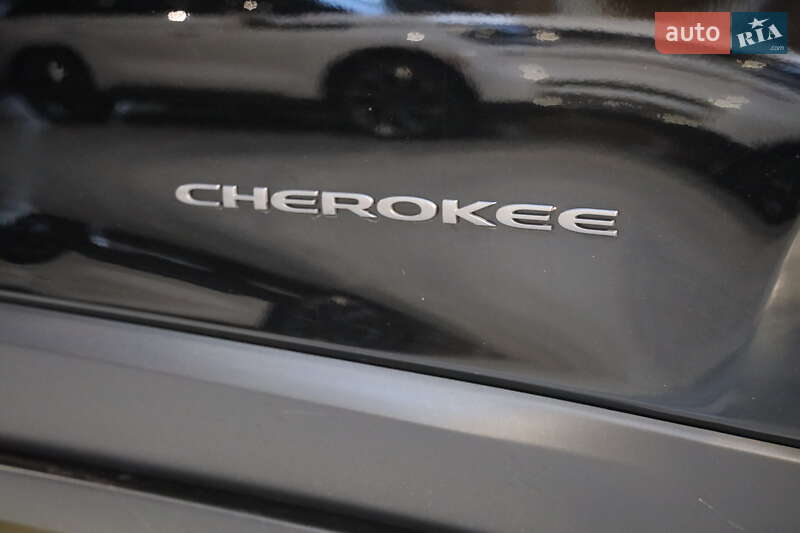 Внедорожник / Кроссовер Jeep Cherokee 2019 в Луцке