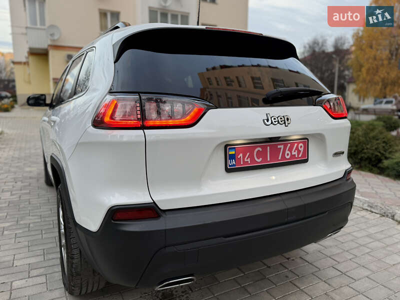 Внедорожник / Кроссовер Jeep Cherokee 2023 в Каменец-Подольском