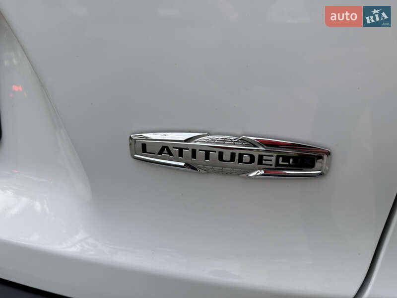 Внедорожник / Кроссовер Jeep Cherokee 2023 в Каменец-Подольском