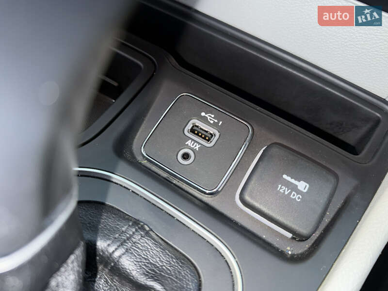 Внедорожник / Кроссовер Jeep Cherokee 2023 в Каменец-Подольском