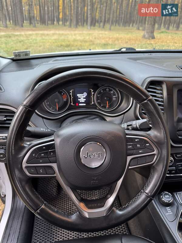 Внедорожник / Кроссовер Jeep Cherokee 2019 в Чернигове