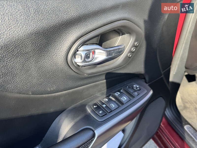 Внедорожник / Кроссовер Jeep Cherokee 2019 в Полтаве фото 23 Внедорожник / Кроссовер Jeep Cherokee 2019 в Полтаве