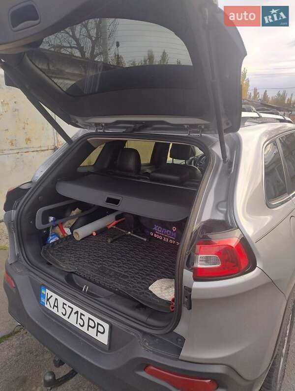 Внедорожник / Кроссовер Jeep Cherokee 2015 в Киеве фото 16 Внедорожник / Кроссовер Jeep Cherokee 2015 в Киеве