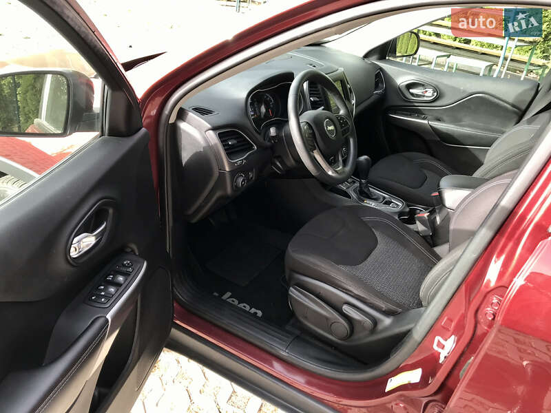 Внедорожник / Кроссовер Jeep Cherokee 2018 в Харькове