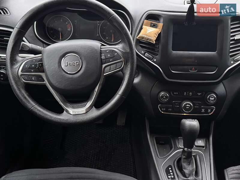 Внедорожник / Кроссовер Jeep Cherokee 2018 в Киеве