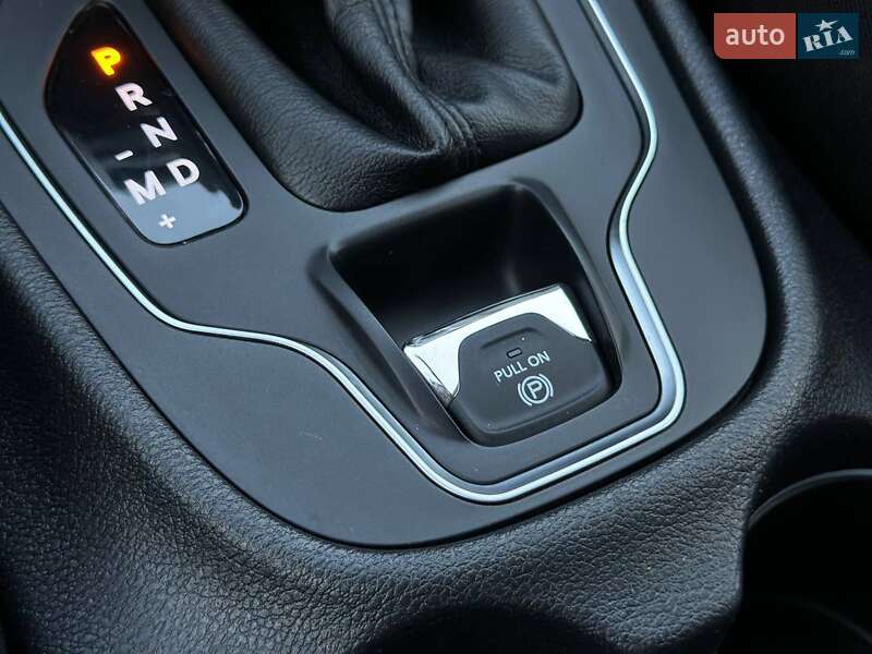 Внедорожник / Кроссовер Jeep Cherokee 2018 в Киеве