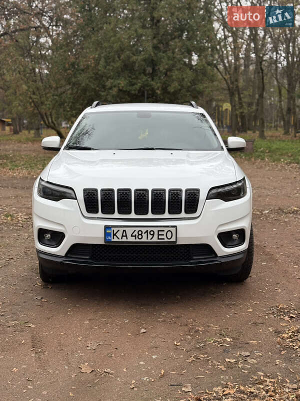 Внедорожник / Кроссовер Jeep Cherokee 2019 в Киеве