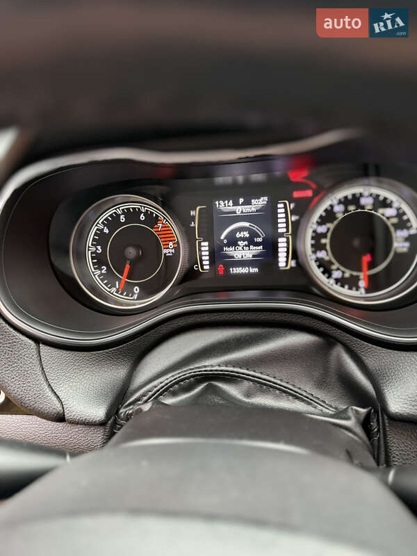 Внедорожник / Кроссовер Jeep Cherokee 2019 в Киеве