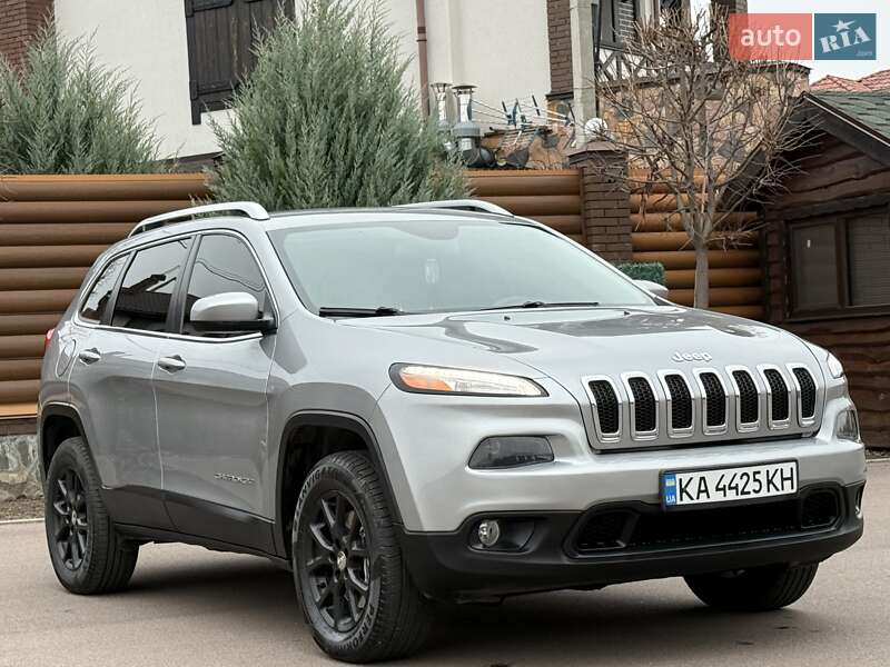 Внедорожник / Кроссовер Jeep Cherokee 2016 в Борисполе