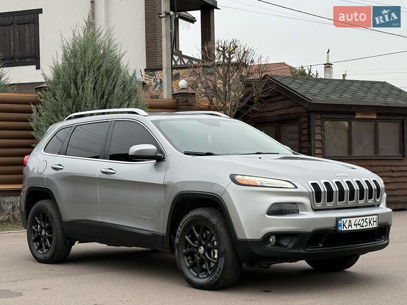 Внедорожник / Кроссовер Jeep Cherokee 2016 в Борисполе