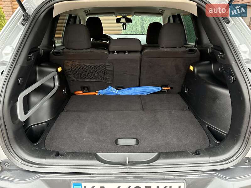 Внедорожник / Кроссовер Jeep Cherokee 2016 в Борисполе