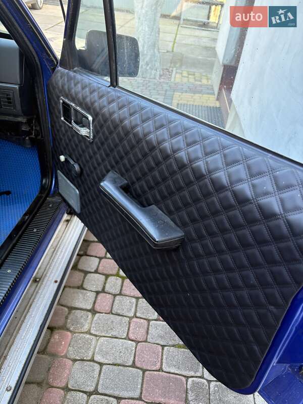 Внедорожник / Кроссовер Jeep Cherokee 1985 в Рогатине