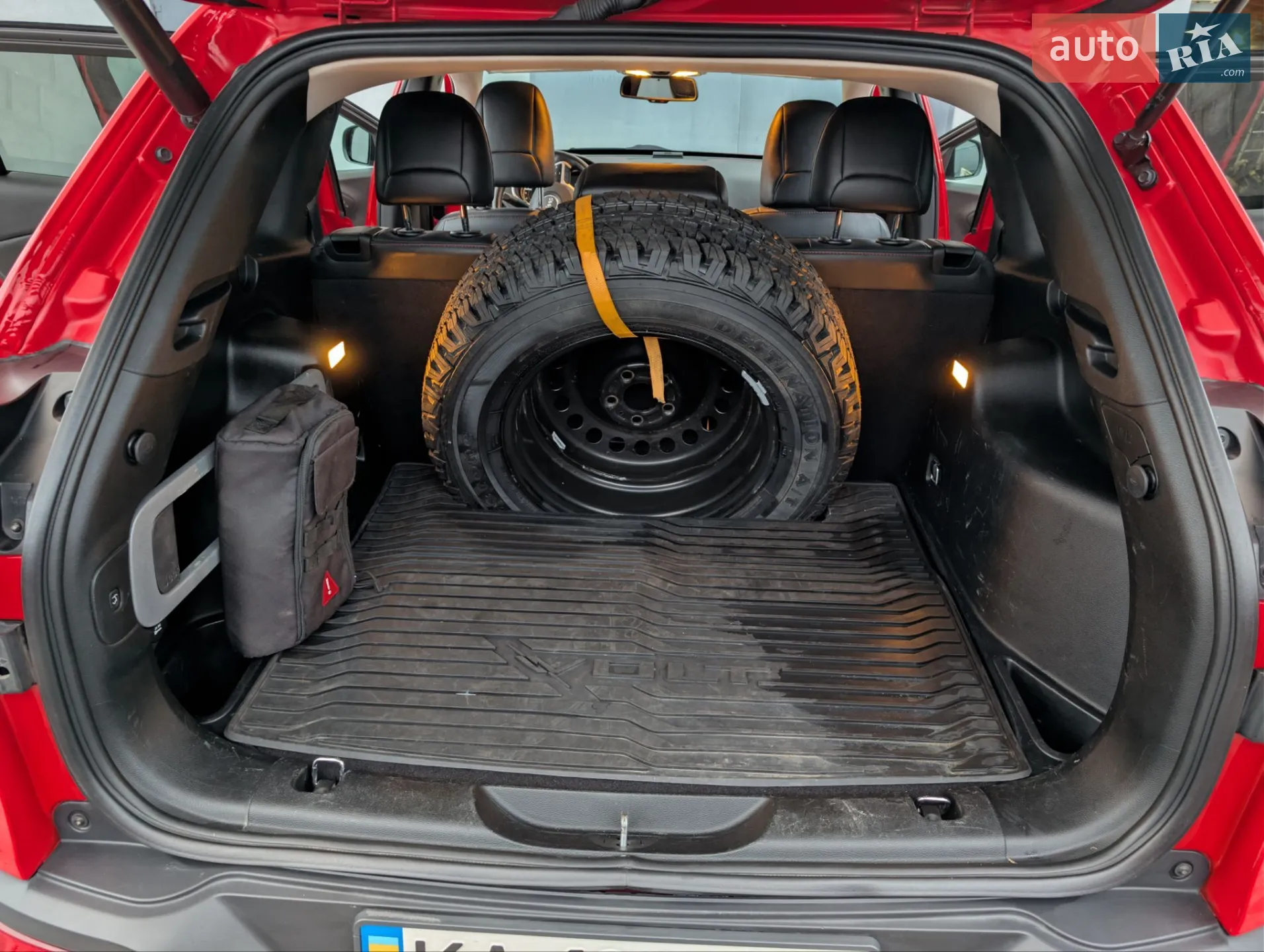 2017 Jeep Cherokee - мініатюра 11