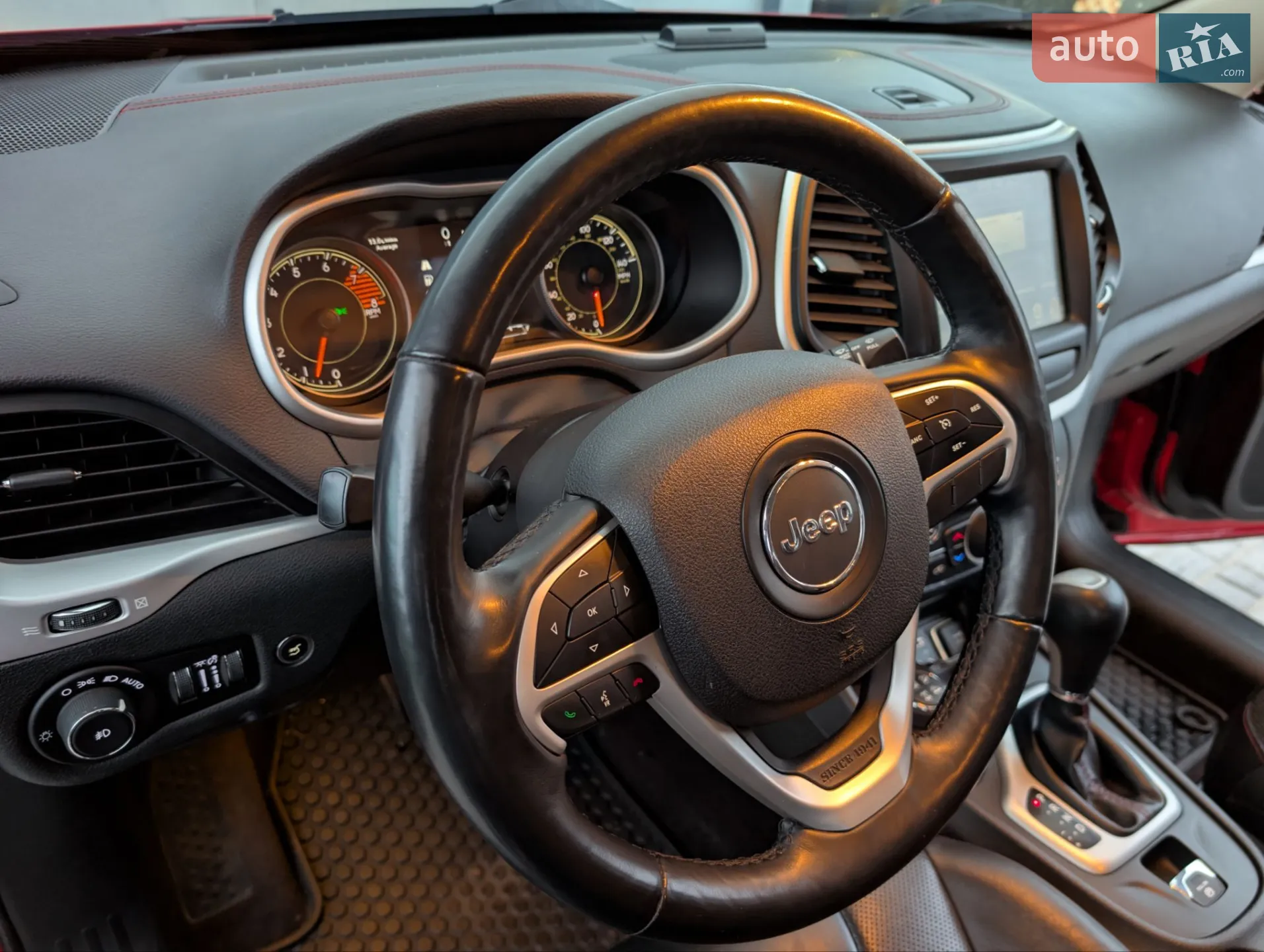 2017 Jeep Cherokee - мініатюра 16