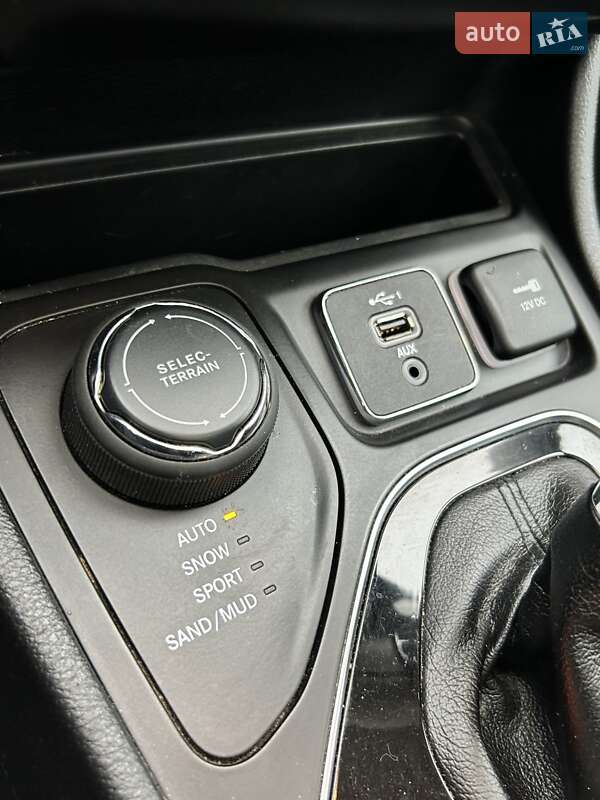 Позашляховик / Кросовер Jeep Cherokee 2021 в Сумах