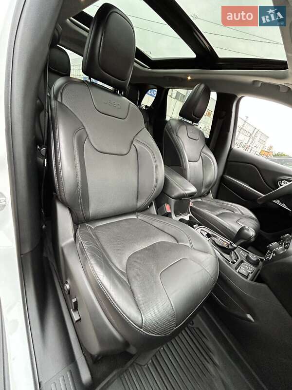 Позашляховик / Кросовер Jeep Cherokee 2021 в Сумах